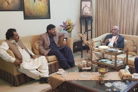 ایم ڈبلیوایم کے مرکزی رہنما ناصرشیرازی کی اپوزیشن لیڈر خورشید شاہ سے ملتان میں ملاقات