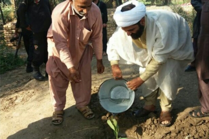 شجر کاری عبادت ہے، روایات میں درخت کاشت کرنے والےکیلئےبے پناہ اجر و ثواب کا ذکر ملتا ہے، علامہ مقصودڈومکی