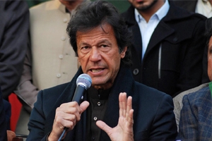 یمن کی جنگ میں غیر جانبدار رہنے کی تجویز دینے پر مجھے دھمکیاں دی گئیں، عمران خان