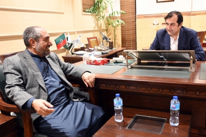 وزیر اعلیٰ گلگت بلتستان خالد خورشید سے رکن جی بی کونسل و رہنما ایم ڈبلیوایم شیخ احمد علی نوری کی اسلام آباد میں ملاقات