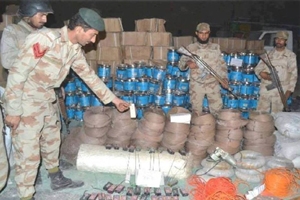 ایف سی بلوچستان کی ملکی تاریخ کی سب سے بڑی کارروائی، 1 لاکھ 4 ہزار 480 کلو گرام دھماکہ خیز مواد برآمد، 8 ملزمان گرفتار