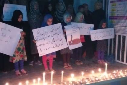 ایم ڈبلیوایم شعبہ خواتین ضلع حیدر آباد کا زینب کے قتل کے خلاف احتجاج اور شمع روشن