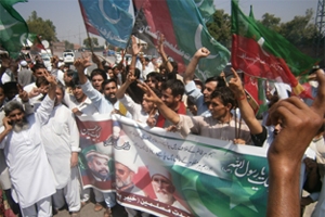 پشاور میں سانحہ اسلام آباد کے خلاف مجلس وحدت مسلمین اور تحریک انصاف کا دھرنا