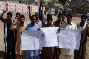 ایس پی نیاز چانڈیو ہٹاؤ نوشہرو بچاؤ ،ایم ڈبلیوایم اور دیگر جماعتوں کا نوشہروفیروز میں احتجاج