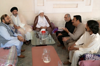 معروف سیاسی وسماجی شخصیت سید عمران شاہ شیرازی سے ایم ڈبلیوایم قائدین کی ملاقات، والدہ کے انتقال پر تعزیت اور فاتحہ خوانی
